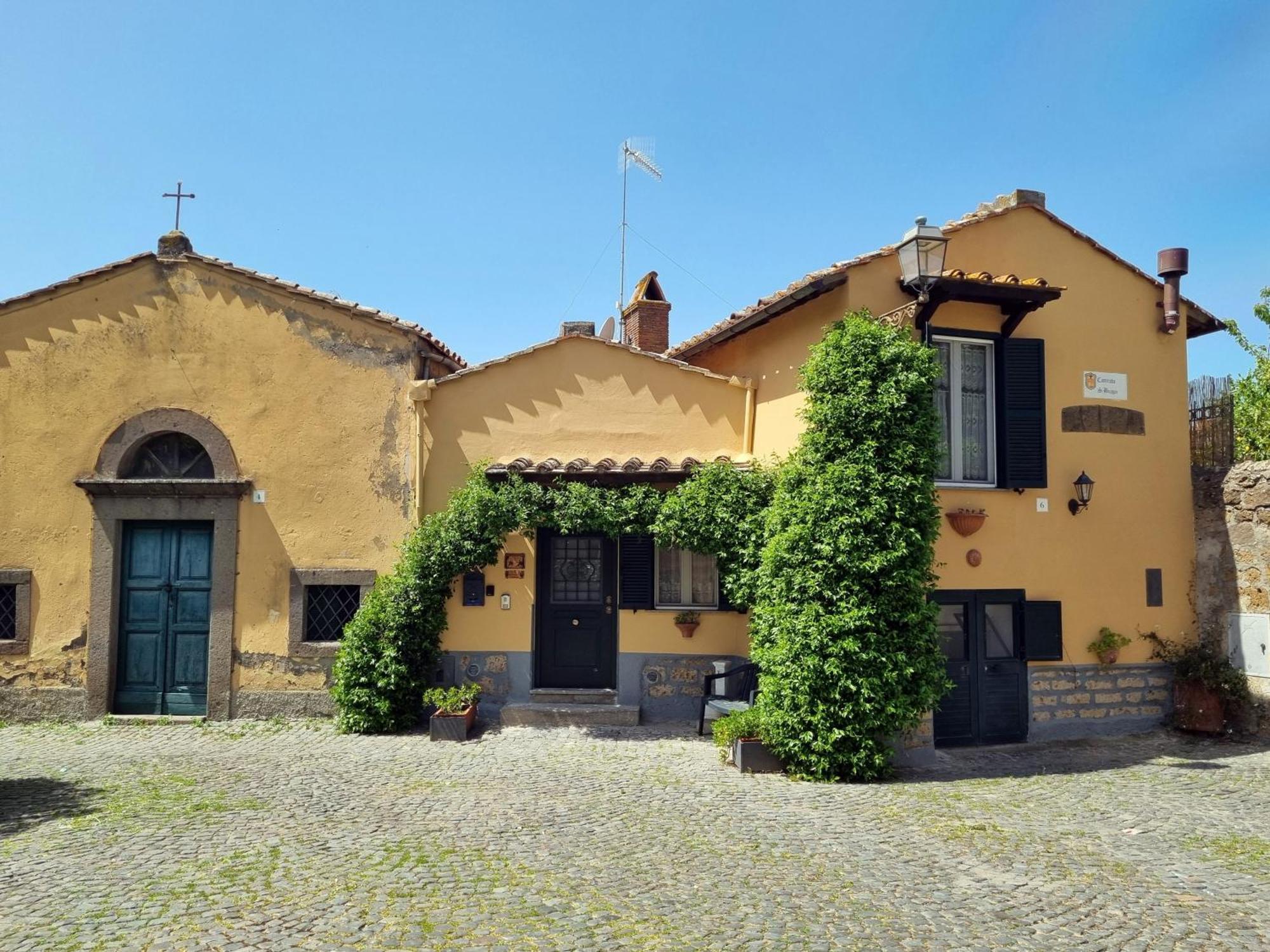 Casa Vacanze Nives Tuscania Exterior foto